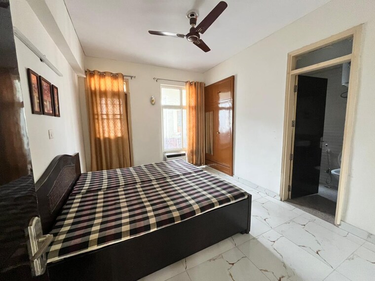 Bedroom, jal-vayu-vihar-noida 3 Bedroom 1216 Sq.Ft. Apartment In Sector 21 Noida 9390420