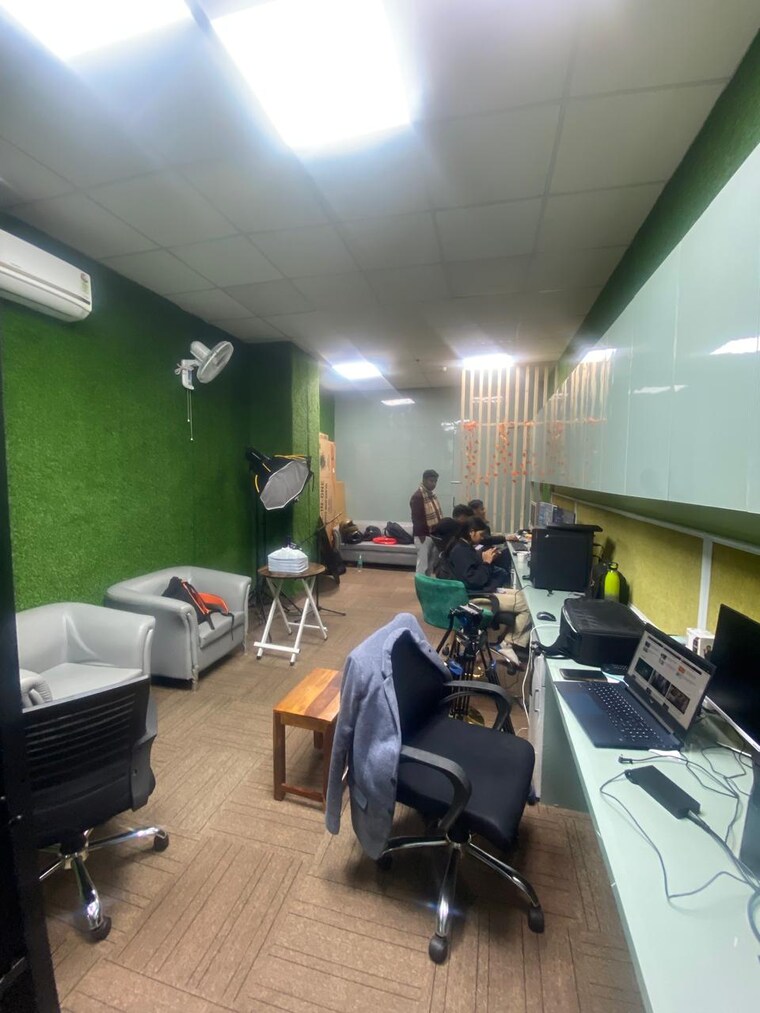 Team Area, ocean-golden-i Commercial Office Space 345 Sq.Ft. In Tech Zone 4 Greater Noida Greater Noida 9390471