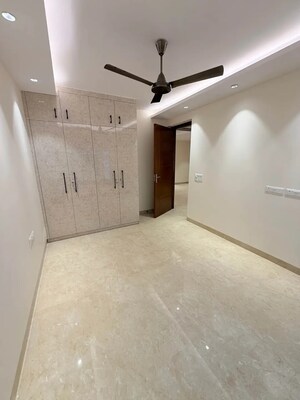 Room in 2 BHK Apartment at Jay Vijay Nagari Phase 2, Nalasopara West – for Rent