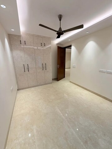 Room in 2 BHK Apartment at Jay Vijay Nagari Phase 2, Nalasopara West – for Rent