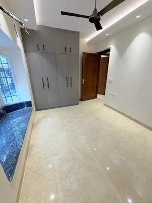 Room in 2 BHK Apartment at Jay Vijay Nagari Phase 2, Nalasopara West – for Rent