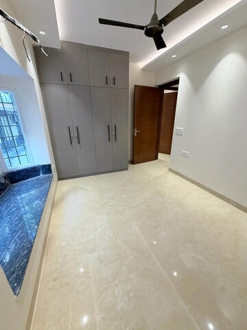 Room in 2 BHK Apartment at Jay Vijay Nagari Phase 2, Nalasopara West – for Rent