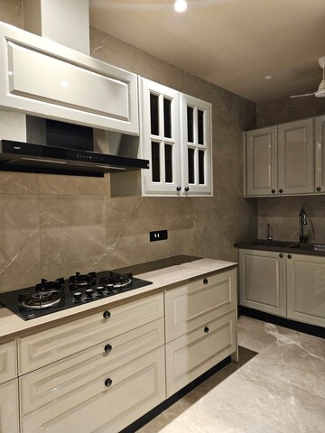 Kitchen in 1.5 BHK Builder Floor at Lajpat Nagar 4 – for Rent