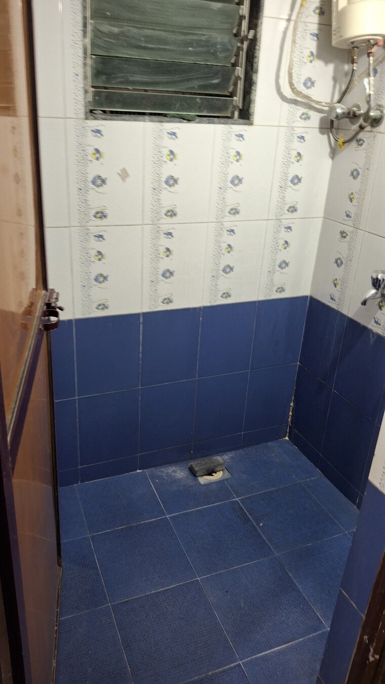 Bathroom, nagari-niwara-chs 1 RK 320 Sq.Ft. Apartment In Goregaon East Mumbai 9390483