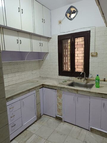 Kitchen in 2 BHK Builder Floor at Sector 52 – for Rent