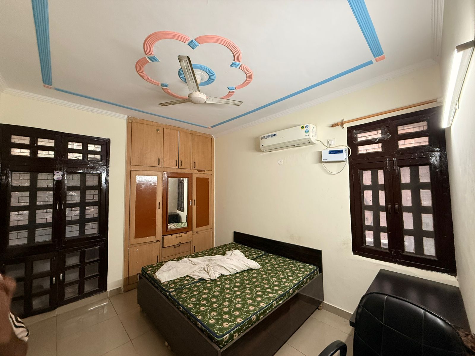 2 BHK Builder Floor For Rent in I Block 