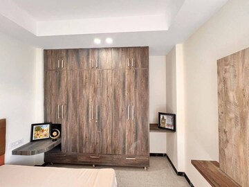 Building Lobby in 1 BHK Builder Floor at Sector 38 – for Rent