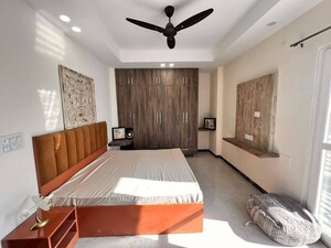 Bedroom in 1 BHK Builder Floor at Sector 38 – for Rent