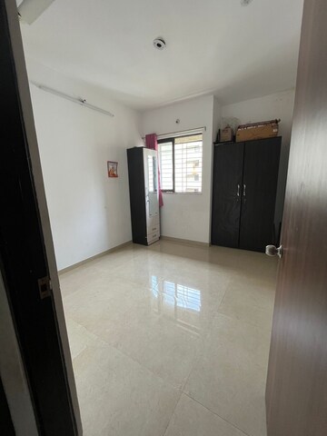 Room in 2.5 BHK Apartment at Lodha Palava Clara A To D and D1, Dombivli East – for Sale