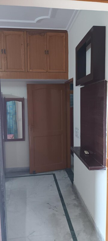 Furnished Amenities in 1 BHK Builder Floor at Sector 40 – for Rent