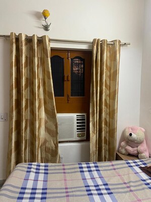 Building Lobby in 1 BHK Builder Floor at Sector 40 – for Rent