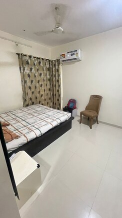 2 BHK Apartment For Sale in Satguru Solitaire