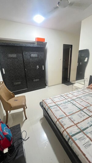 Team Area in 2 BHK Apartment at Satguru Solitaire, Thane West – for Sale