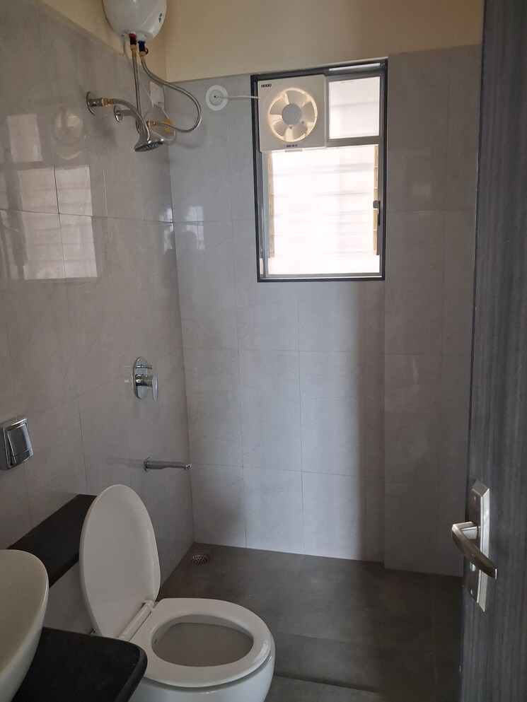 Bathroom, nyati-era 2 Bedroom 1080 Sq.Ft. Apartment In Dhanori Pune 9390531