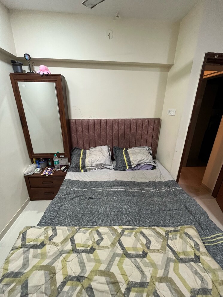 Bedroom, romell-amore 1 Bedroom 399 Sq.Ft. Apartment In Andheri West Mumbai 9356167