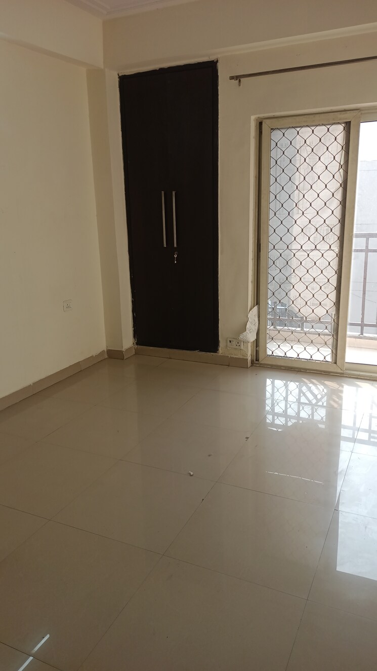 Room, jm-orchid 2 Bedroom 995 Sq.Ft. Apartment In Sector 76 Noida 9390555
