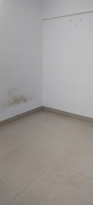 Room in 1 BHK Apartment at Sai Milan CHS, Worli – for Rent