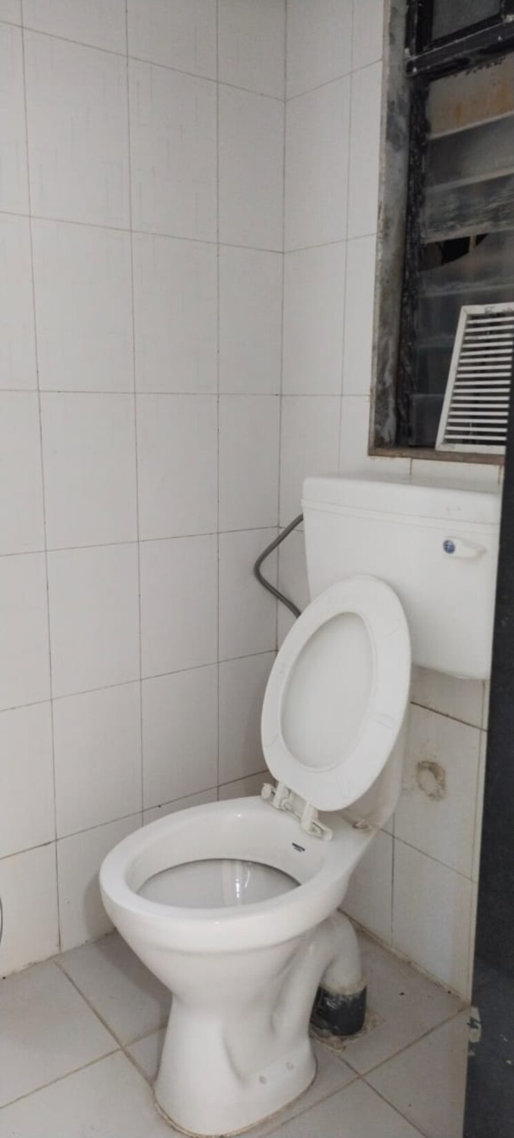 Bathroom, sai-milan-chs 1 Bedroom 460 Sq.Ft. Apartment In Worli Mumbai 9390566