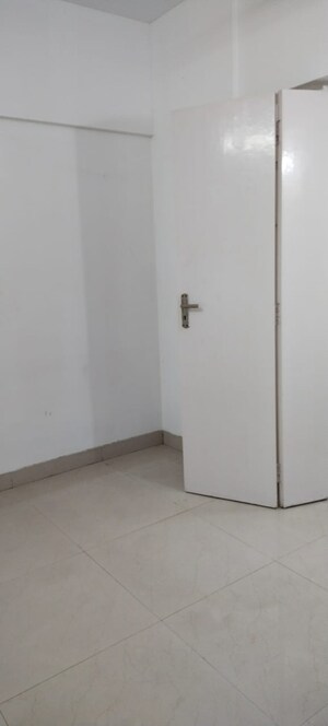 Room in 1 BHK Apartment at Sai Milan CHS, Worli – for Rent
