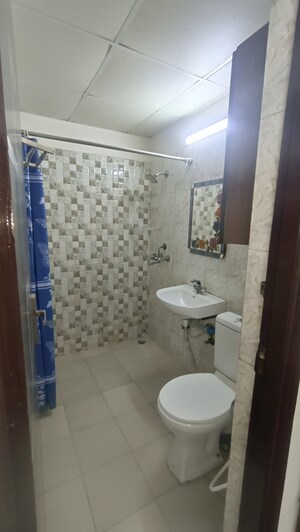 2 BHK Apartment For Rent in Antriksh Golf View, Sector 78