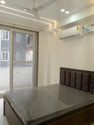 Room in 3 BHK Apartment at Tulip Violet, Sector 69 – for Rent