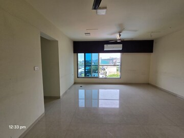 Room in 2 BHK Apartment at Hi Sky Adcon Meridian, Santacruz East – for Rent