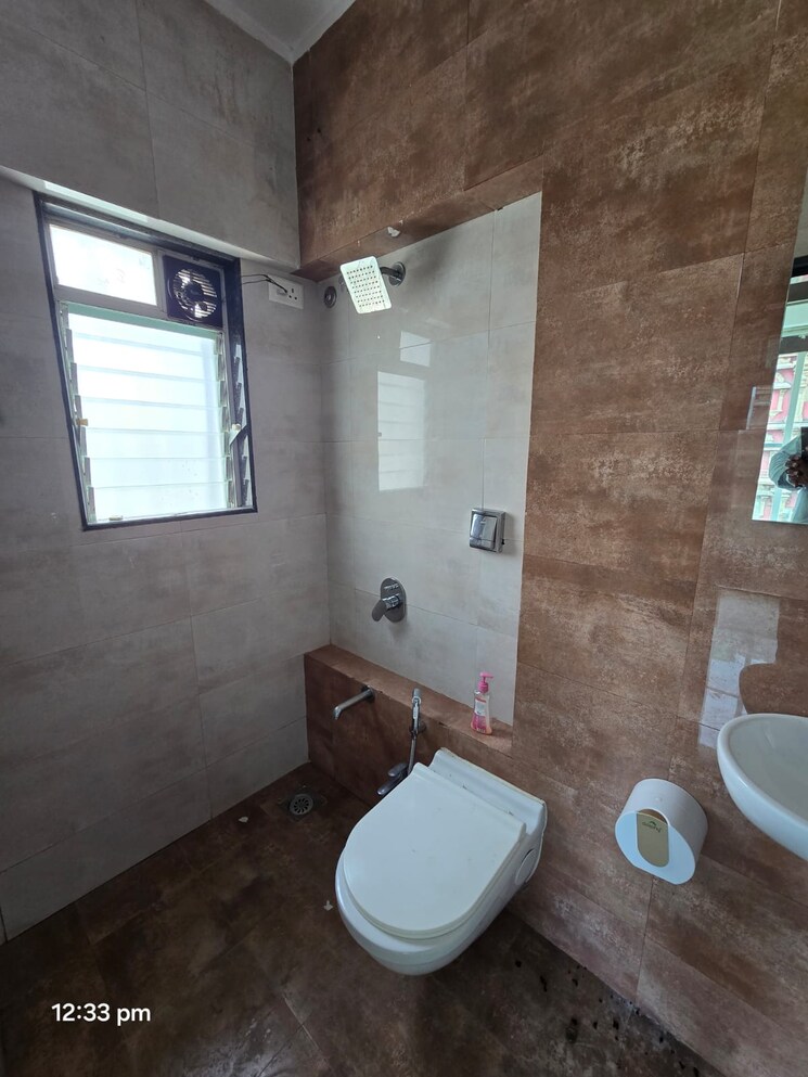 Bathroom, hi-sky-adcon-meridian 2 Bedroom 689 Sq.Ft. Apartment In Santacruz East Mumbai 9390603