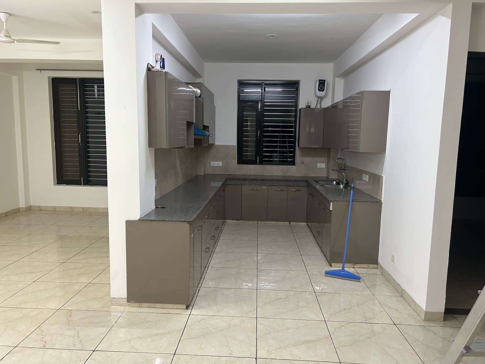 2 BHK Builder Floor For Rent in B Block 