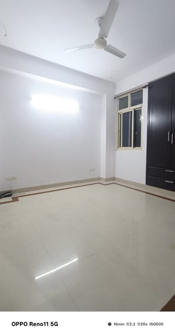 Room in 2 BHK Builder Floor at Sector 46 – for Rent