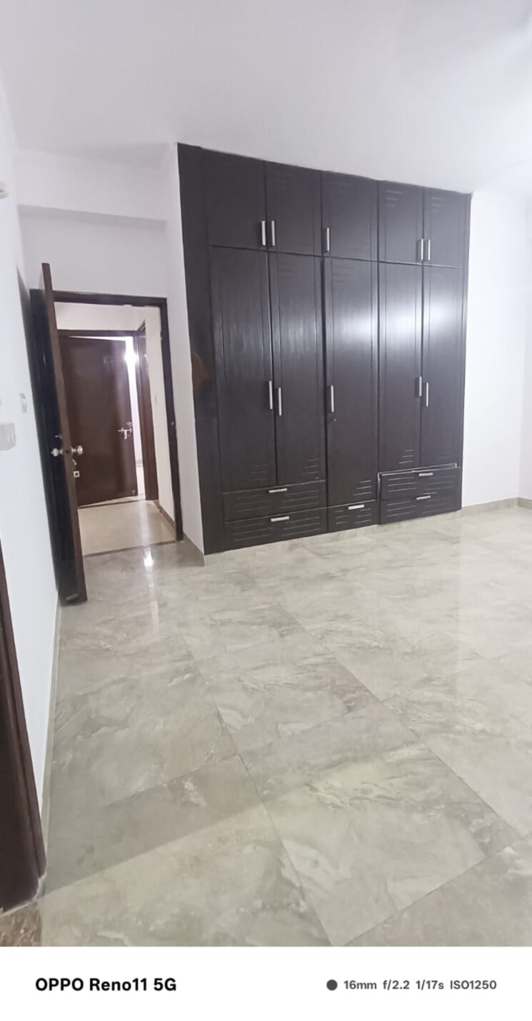 Room, sector 46 2 Bedroom 1368 Sq.Ft. Builder Floor In Sector 46 Gurgaon 9390617