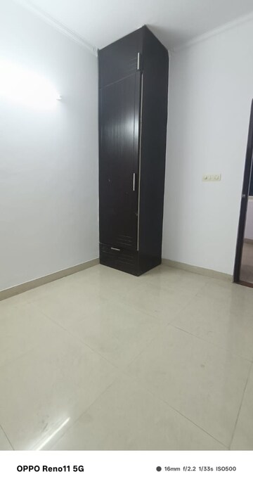 Room in 2 BHK Builder Floor at Sector 46 – for Rent