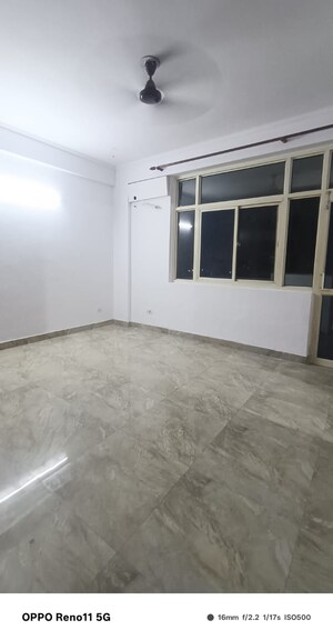 Room in 2 BHK Builder Floor at Sector 46 – for Rent