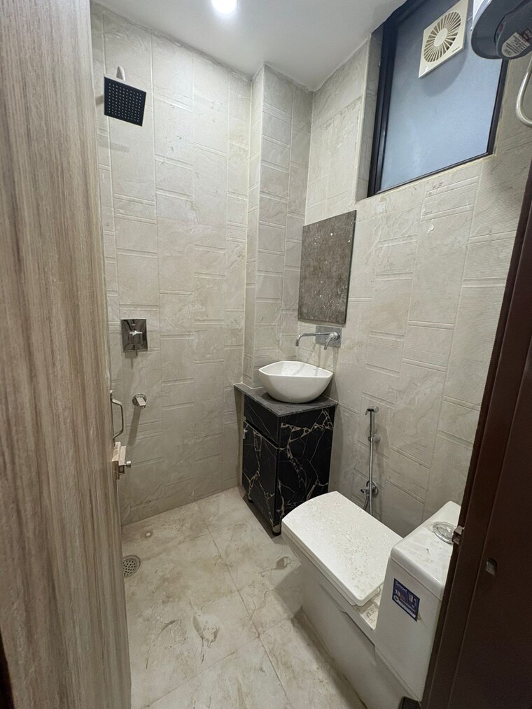 Bathroom, sector 38 Studio 635 Sq.Ft. Builder Floor In Sector 38 Gurgaon 9390618