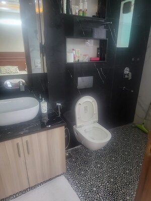 Bathroom in 1 BHK Builder Floor at Sector 46 – for Rent