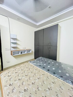 Bedroom in 1 BHK Builder Floor at Sector 40 – for Rent