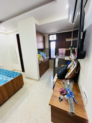 Bedroom in Studio Builder Floor at Sector 40 – for Rent