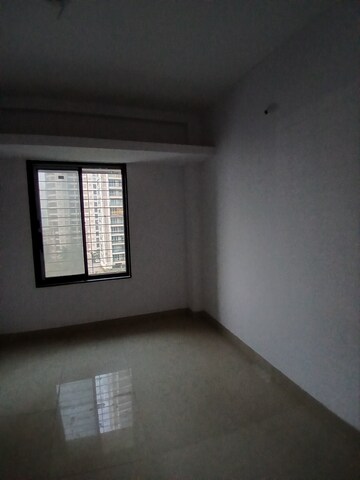 Room in 1 BHK Apartment at Vastukala Niwara CHS, Goregaon West – for Rent