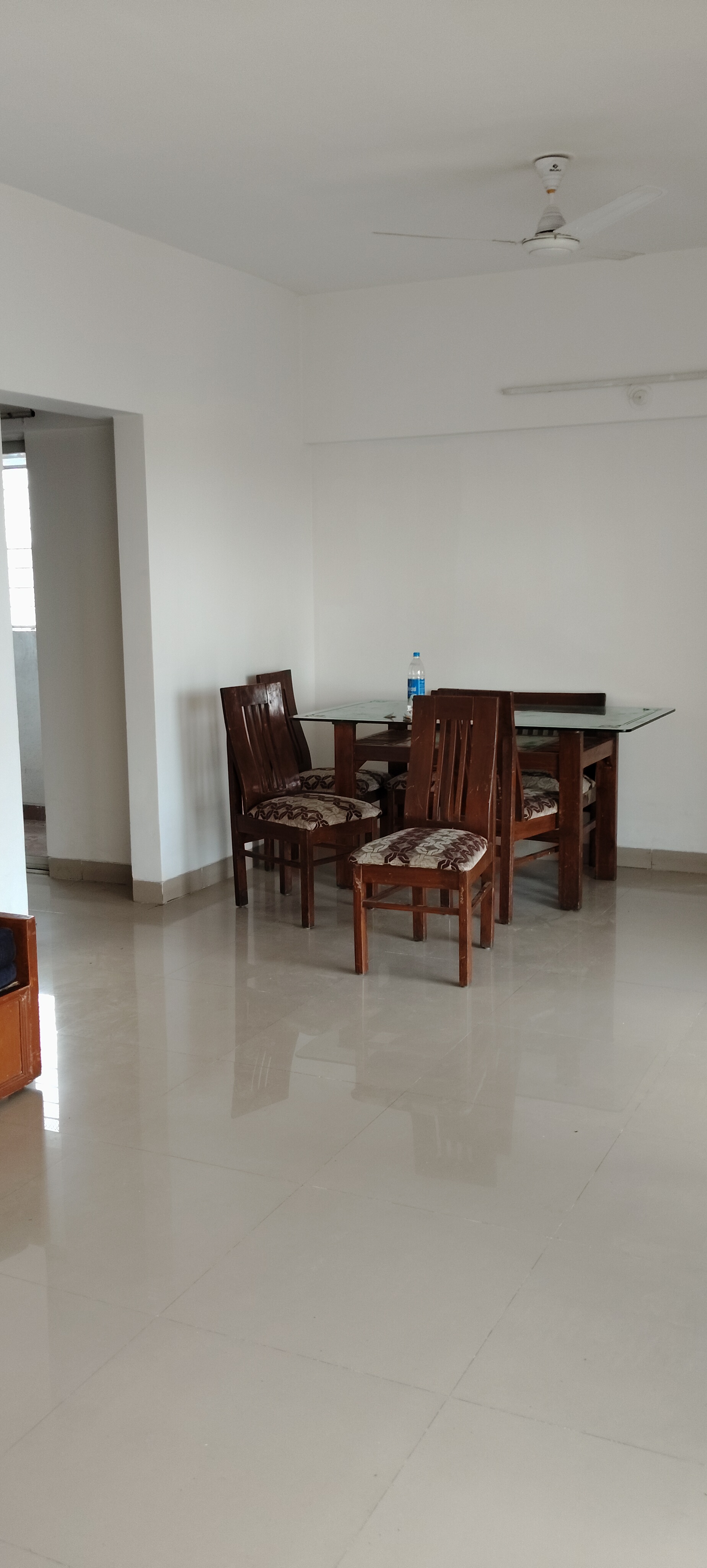 2 BHK Apartment For Rent in Venkatesh Bliss