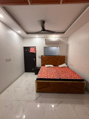 Bedroom in 2.5 BHK Apartment at Navbharat Apartments, Paschim Vihar – for Rent
