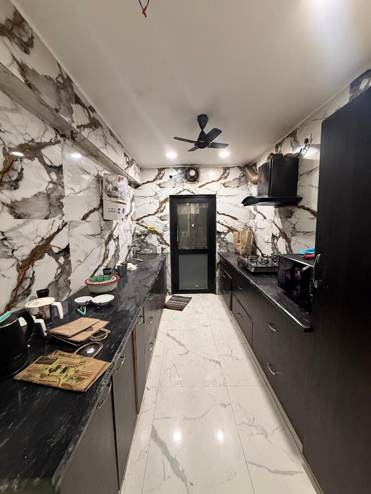 Kitchen, navbharat-apartments 2.5 Bedroom 1100 Sq.Ft. Apartment In Paschim Vihar Delhi 9390662