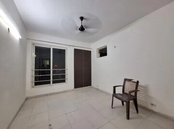 Room in 3 BHK Apartment at SRS Royal Hills, Sector 87 – for Sale