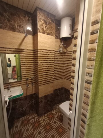 Studio Builder Floor – Exterior View View at Sector 40 - for Rent