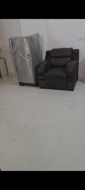 Room in 2 BHK Builder Floor at Sector 104 – for Rent