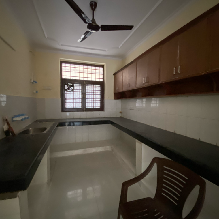 Kitchen, paras-tierea 4 Bedroom 2850 Sq.Ft. Builder Floor In Sector 137 Noida 9390683