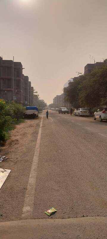 Parking in 1.5 BHK Apartment at Sector 10 Greater Noida – for Sale