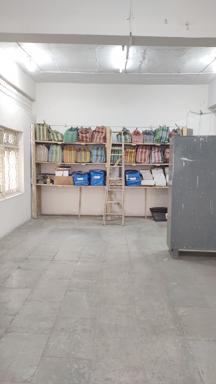 Common Area, turbhe Commercial Warehouse 1000 Sq.Ft. In Turbhe Navi Mumbai 9390696