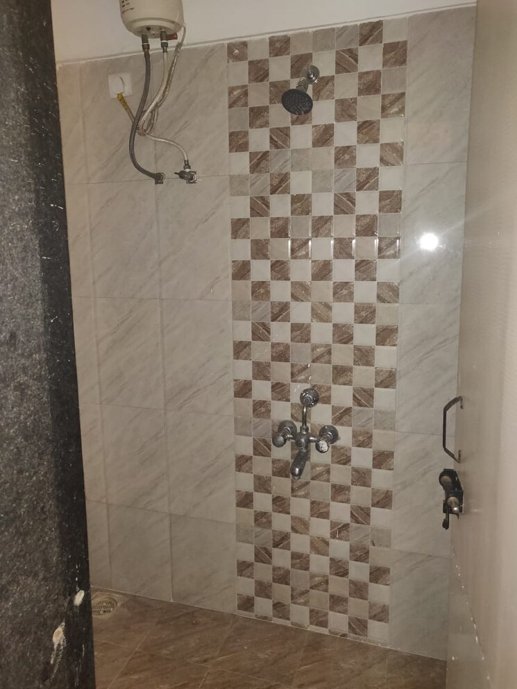 Bathroom, gulmohar-symphony 1 Bedroom 650 Sq.Ft. Apartment In Kharadi Pune 9390695