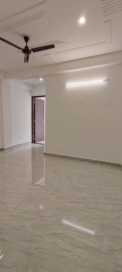3 BHK + Extra Room Apartment For Sale in Vasant Kunj