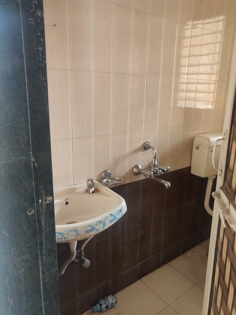 Bathroom, kharadi 1 Bedroom 620 Sq.Ft. Apartment In Kharadi Pune 9390701