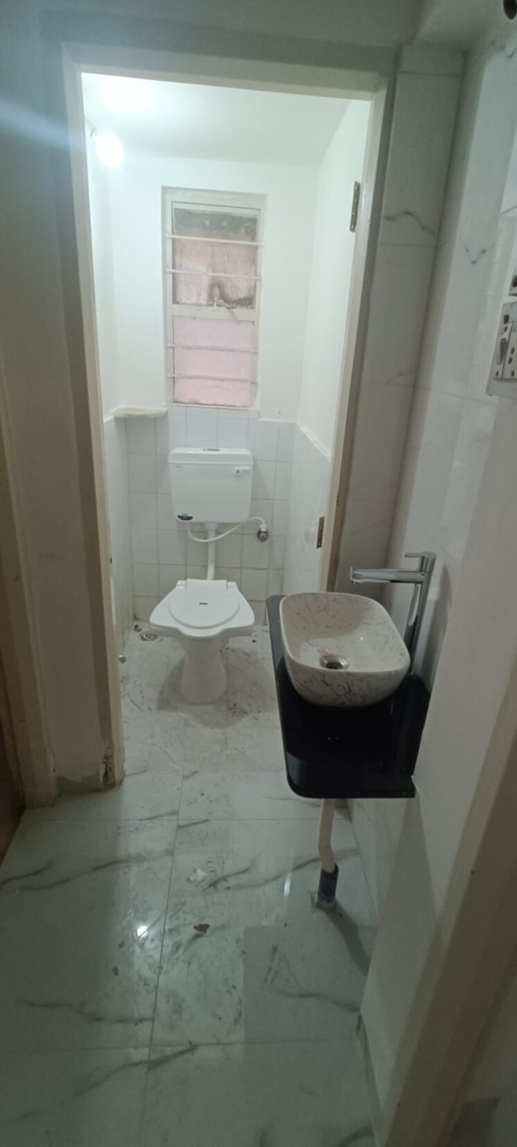 Bathroom, ganesh-complex-anand-nagar 1 Bedroom 600 Sq.Ft. Apartment In Anand Nagar Pune 9390726